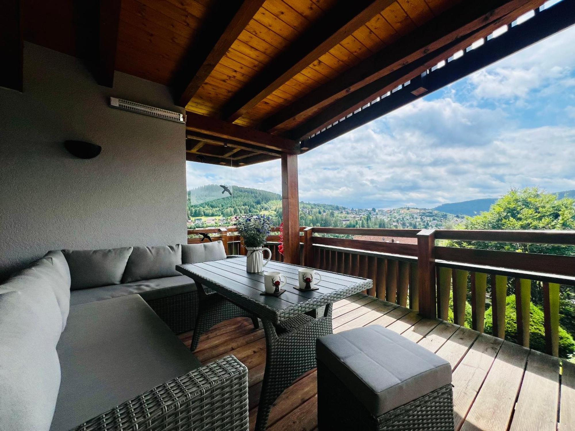 Panoramablick Mit Privatparkplatz, 2 Balkone Und 1,5 Baeder Titisee-Neustadt Exterior foto